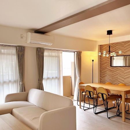 Dio Higashi Shinsaibashi Apartment Osaka Bagian luar foto