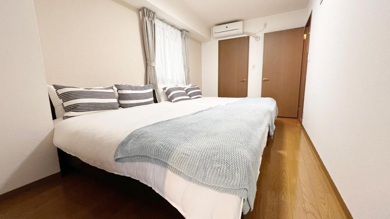 Dio Higashi Shinsaibashi Apartment Osaka Bagian luar foto