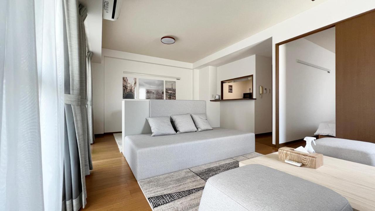 Dio Higashi Shinsaibashi Apartment Osaka Bagian luar foto