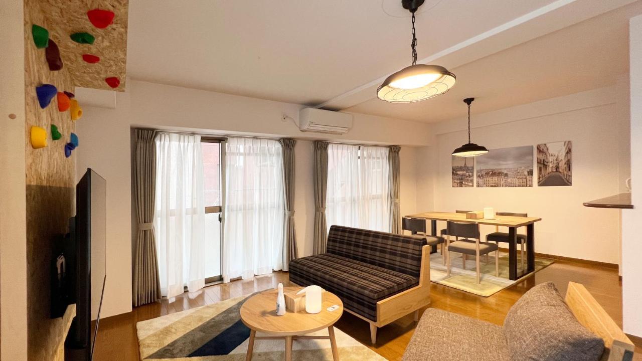 Dio Higashi Shinsaibashi Apartment Osaka Bagian luar foto