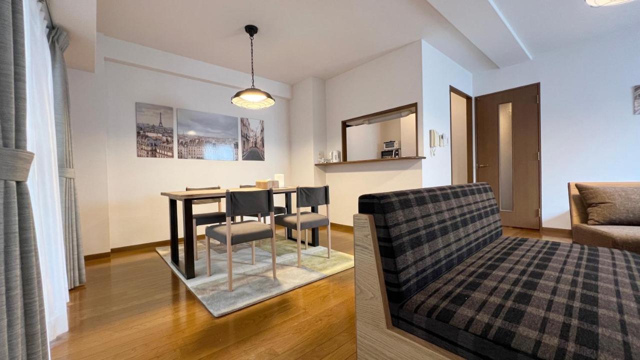 Dio Higashi Shinsaibashi Apartment Osaka Bagian luar foto