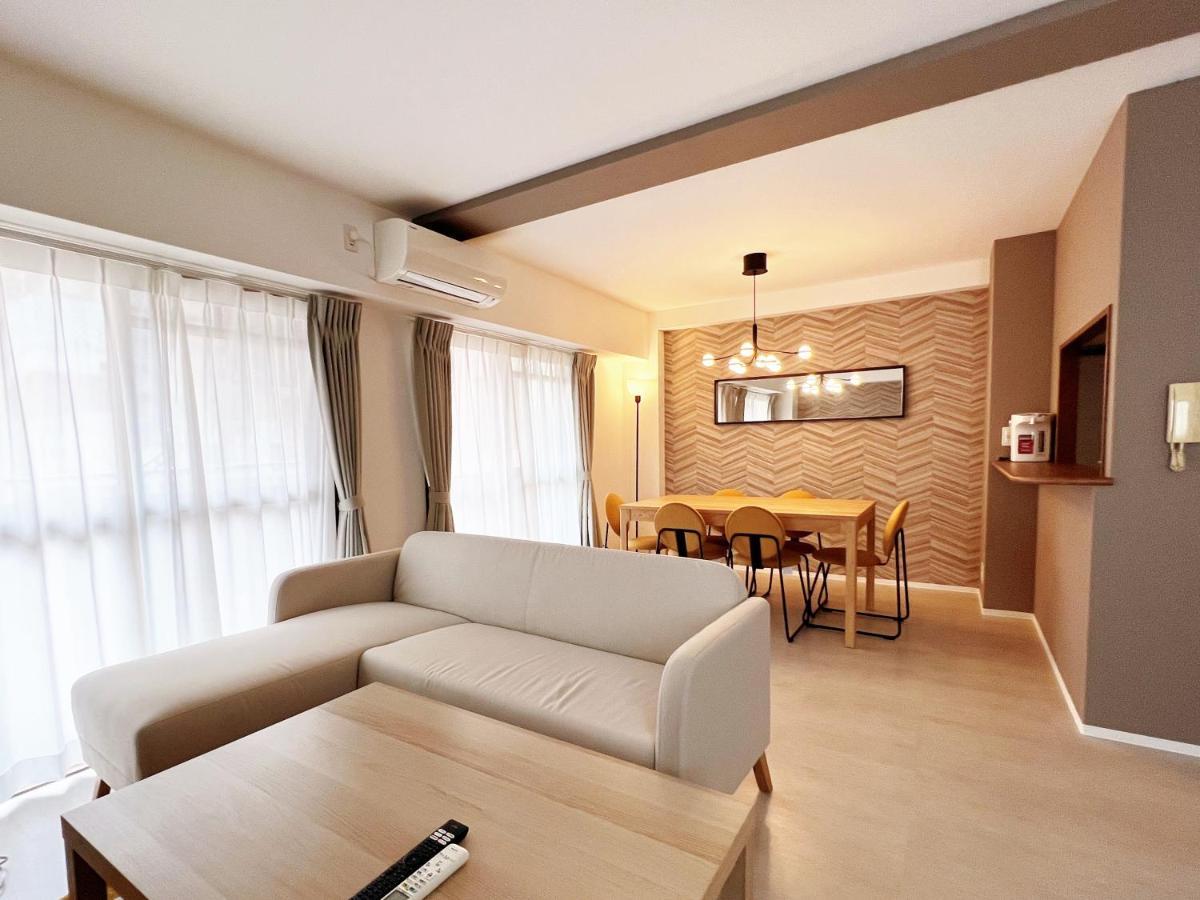 Dio Higashi Shinsaibashi Apartment Osaka Bagian luar foto